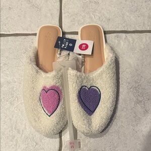 Roller Rabbit xTarget Cozy White Slippers with Heart Design